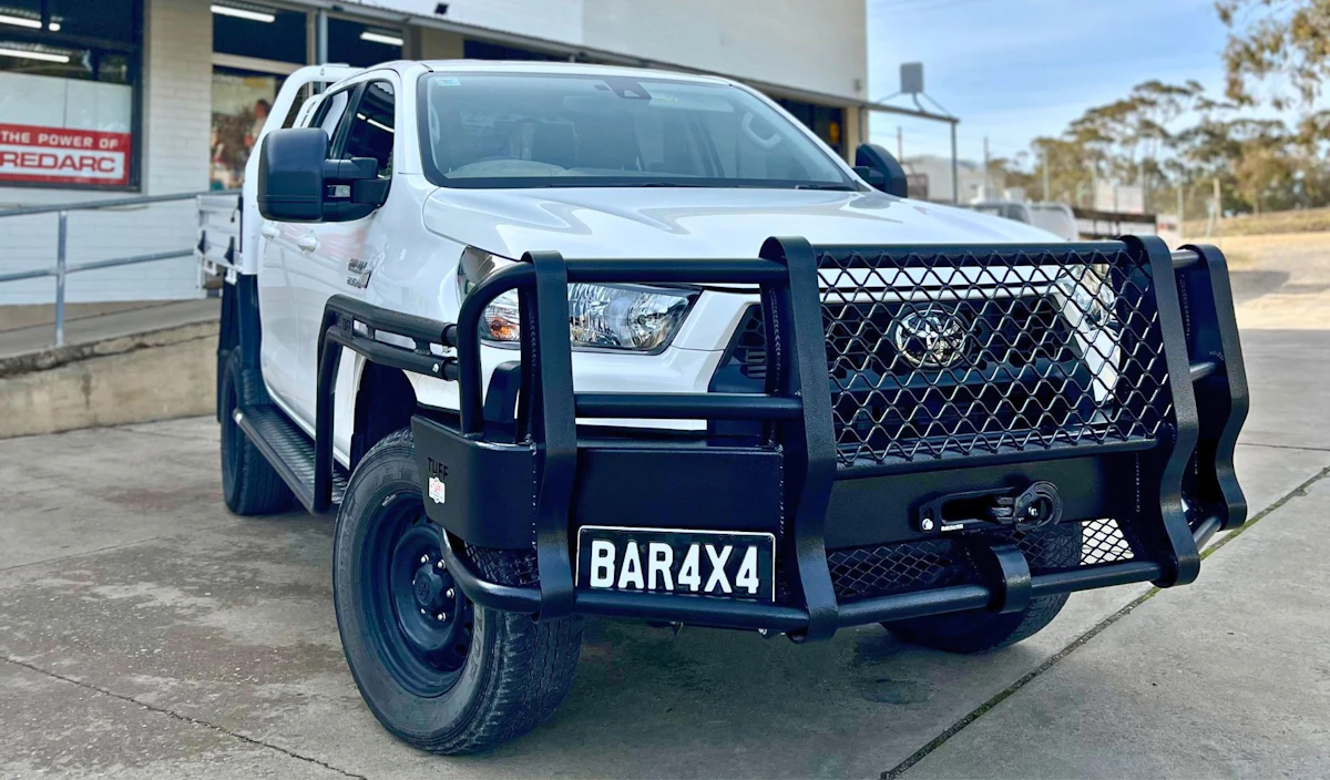 4WD 2025 Toyota Hilux SR 10,000kms TUFF Bullbar with winch, Side Steps n Rails, Toughdog GVM Upgrade